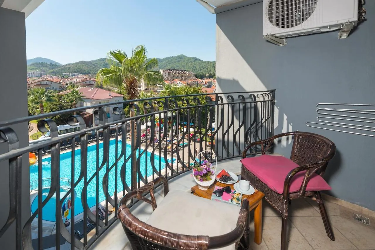 Club Viva Hotel Marmaris 4*,